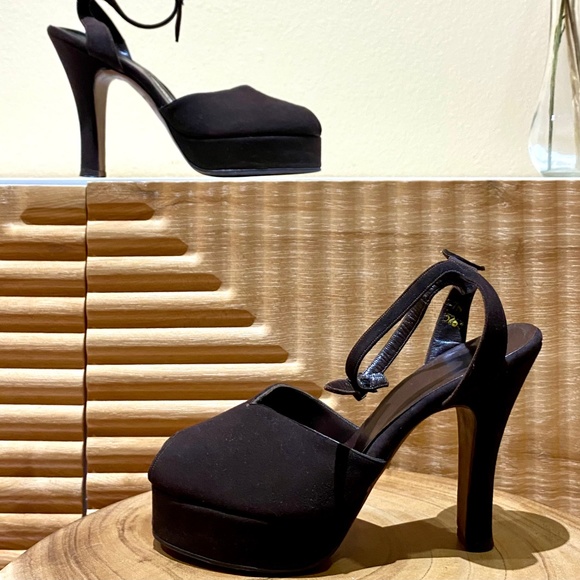 Forever in Love with Vintage! - Picture 2 of 16